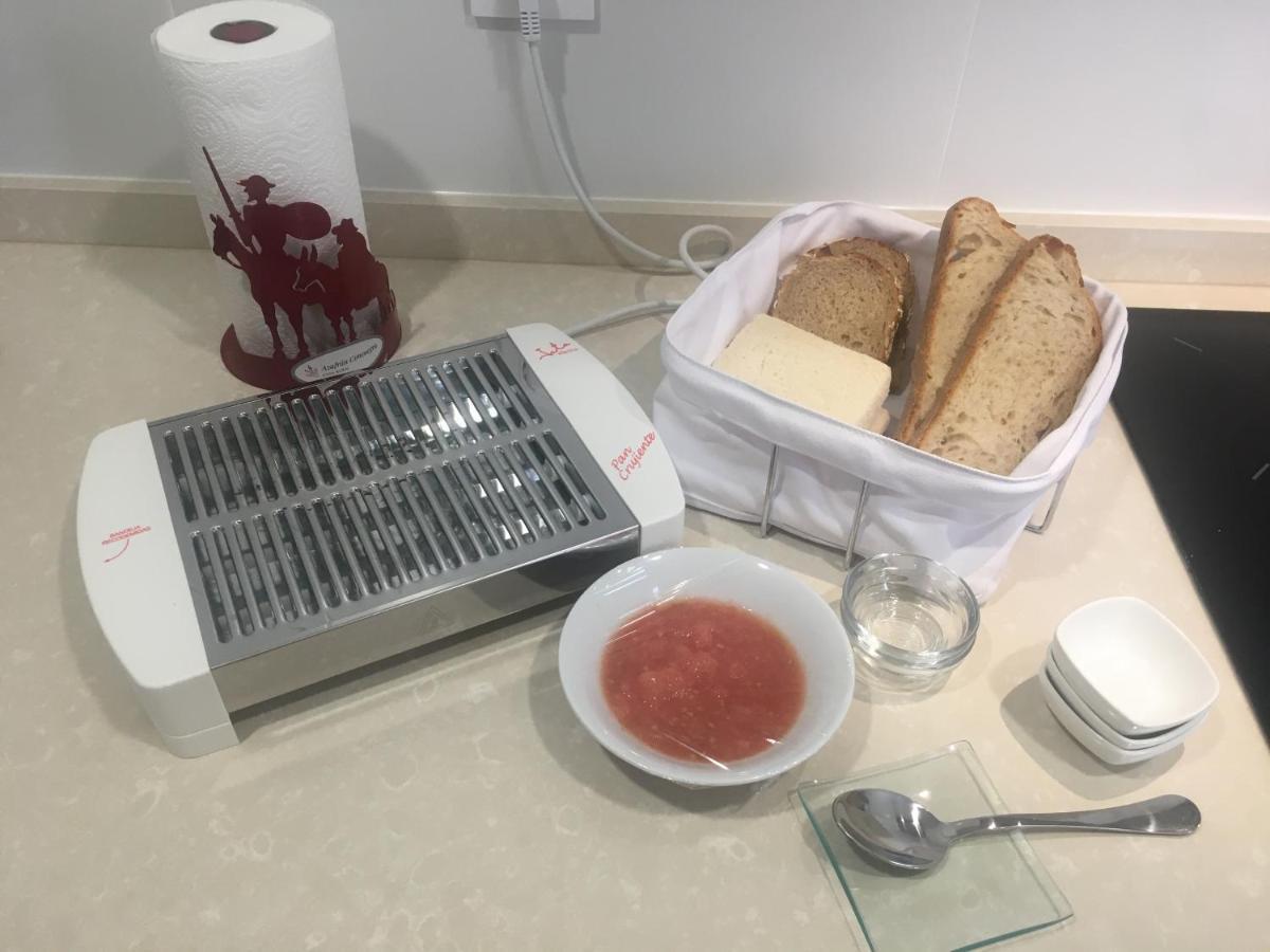 Pensjonat Azafran Consuegra Zewnętrze zdjęcie