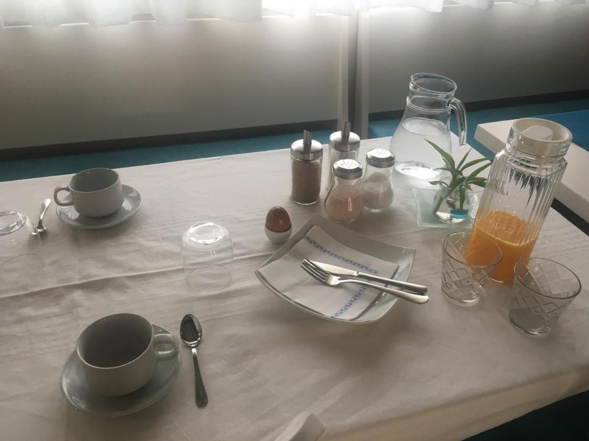 Pensjonat Azafran Consuegra Zewnętrze zdjęcie