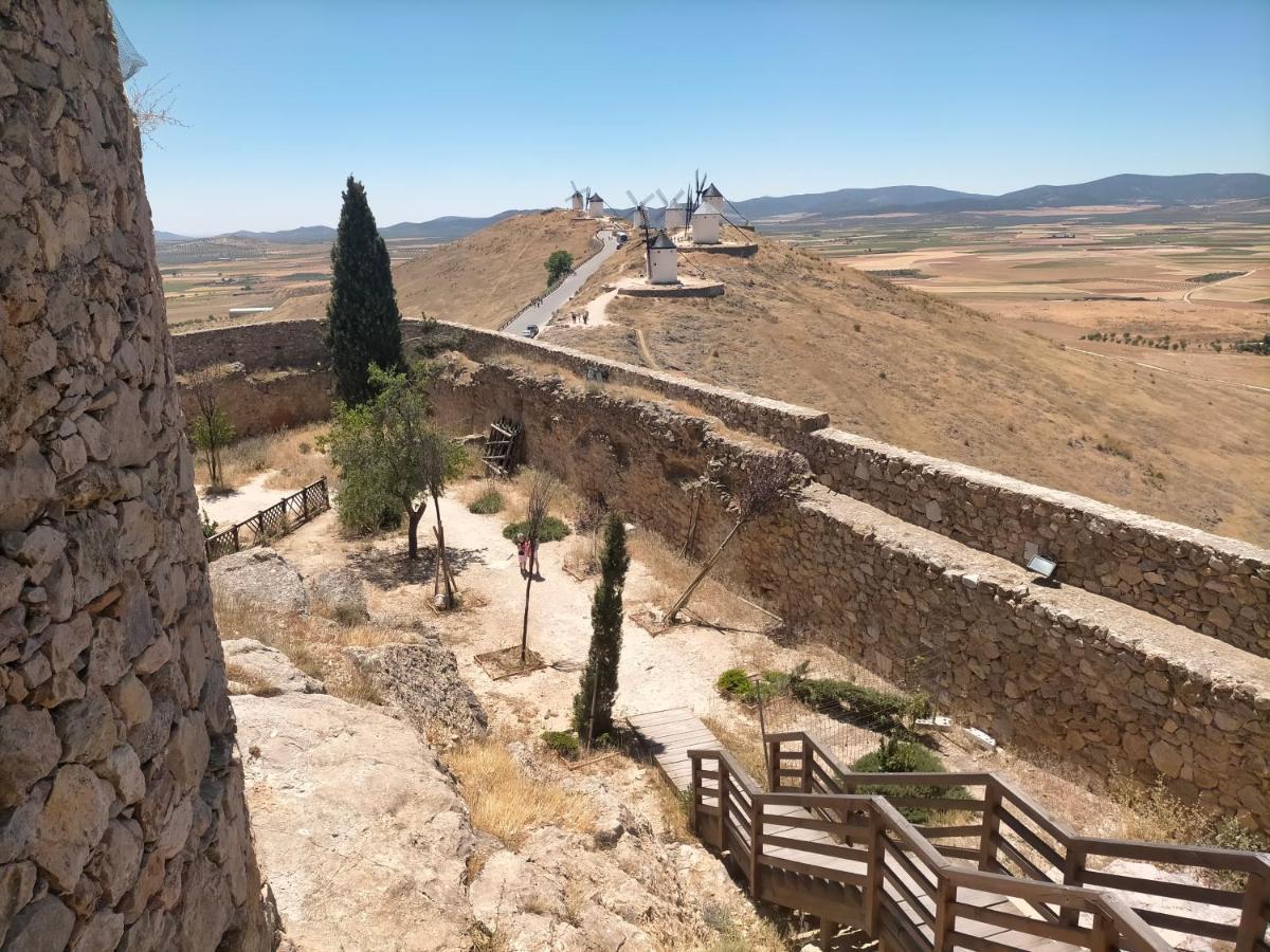 Pensjonat Azafran Consuegra Zewnętrze zdjęcie