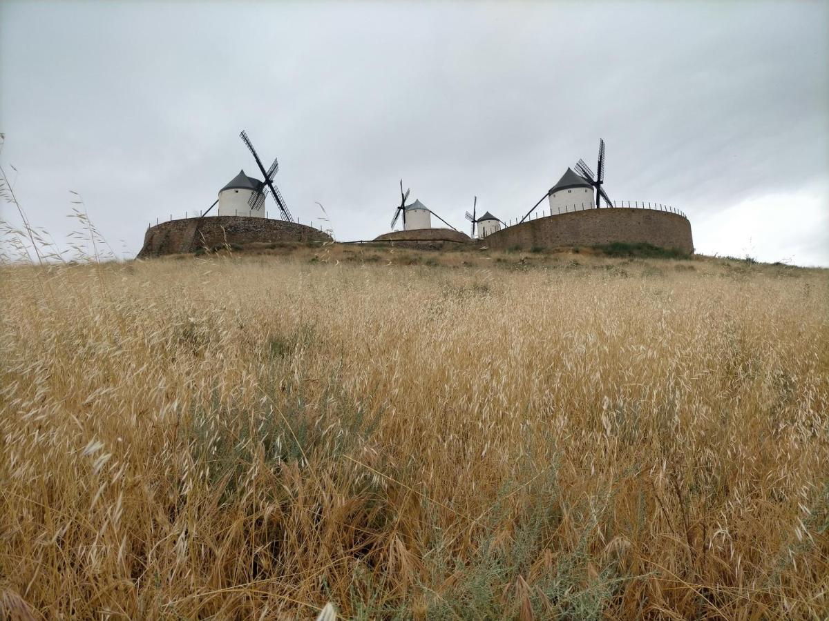 Pensjonat Azafran Consuegra Zewnętrze zdjęcie